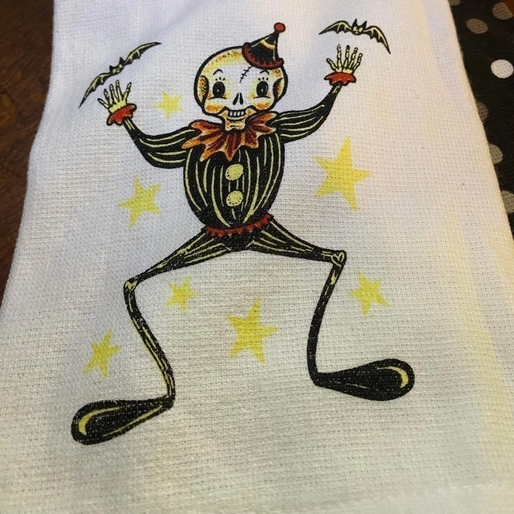 JOHANNA PARKER RETRO HALLOWEEN SKELETON KITCHEN TOWELS